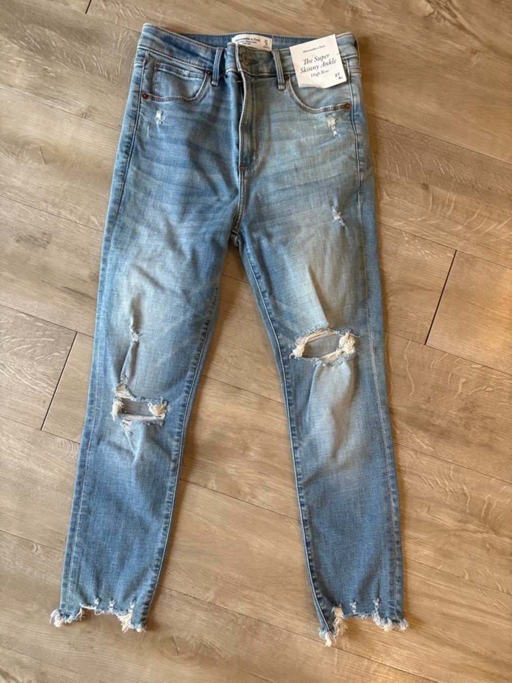 NWT Abercrombie & Fitch “The Super Skinny Ankle” Light Blue Jeans Size 27 Size 4